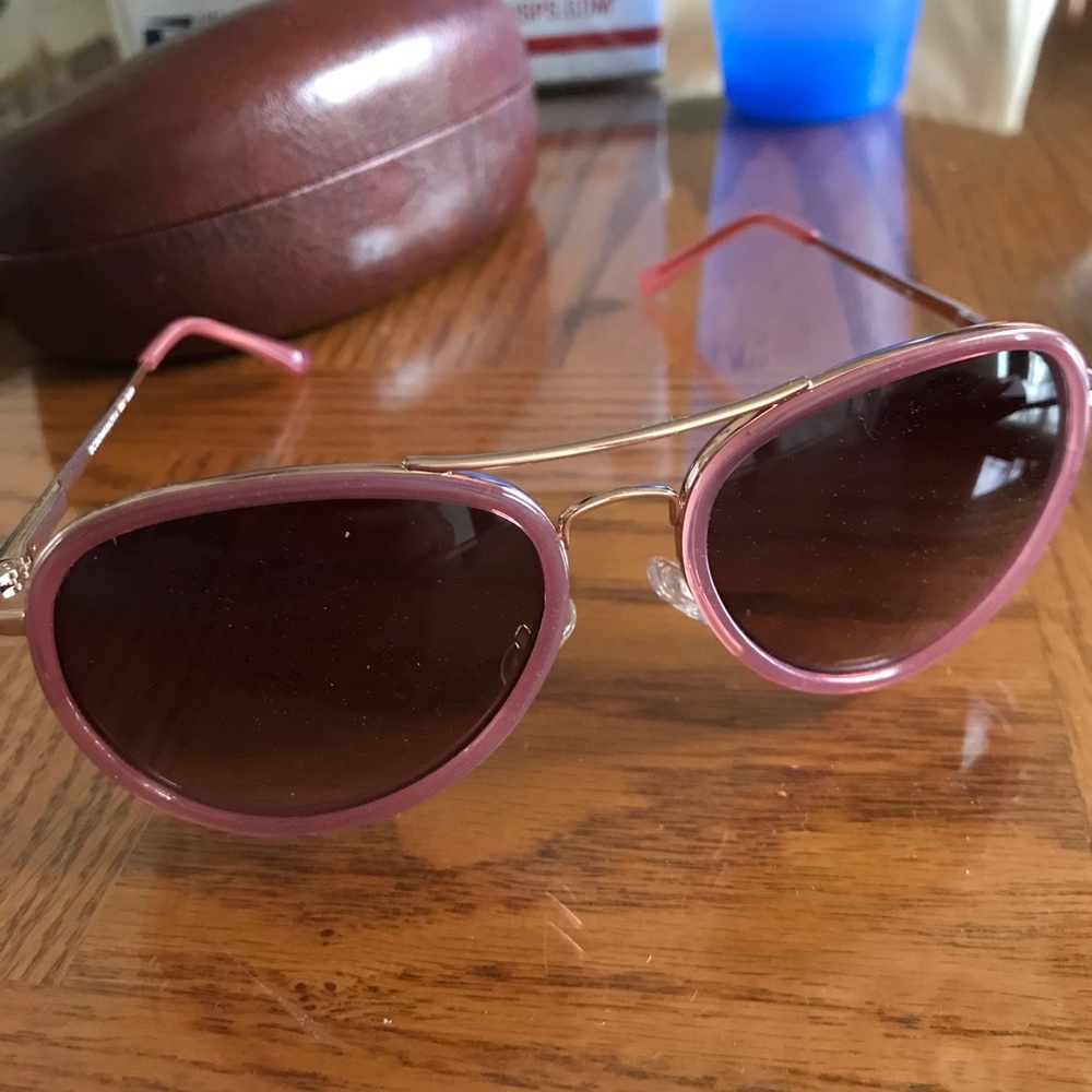 Bcbg suglasses